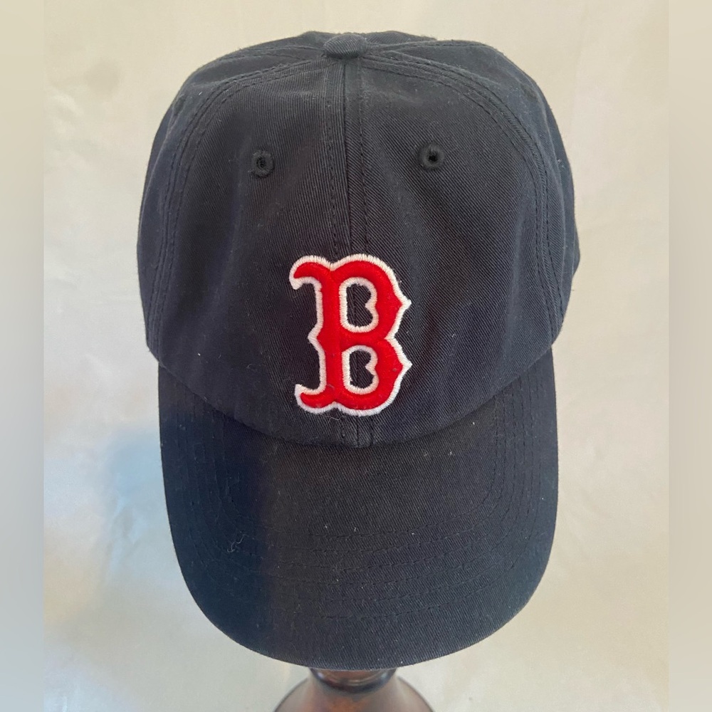 Boston Redsox Cotton Baseball Cap Fenway Park Coll Red B/ Socks Emblem 
Sz Large